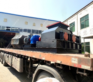 2PGC600x750直聯雙齒輥破碎機發往廣東