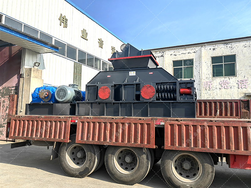 2PG1200X800大型全自動對輥制砂機發往四川成都